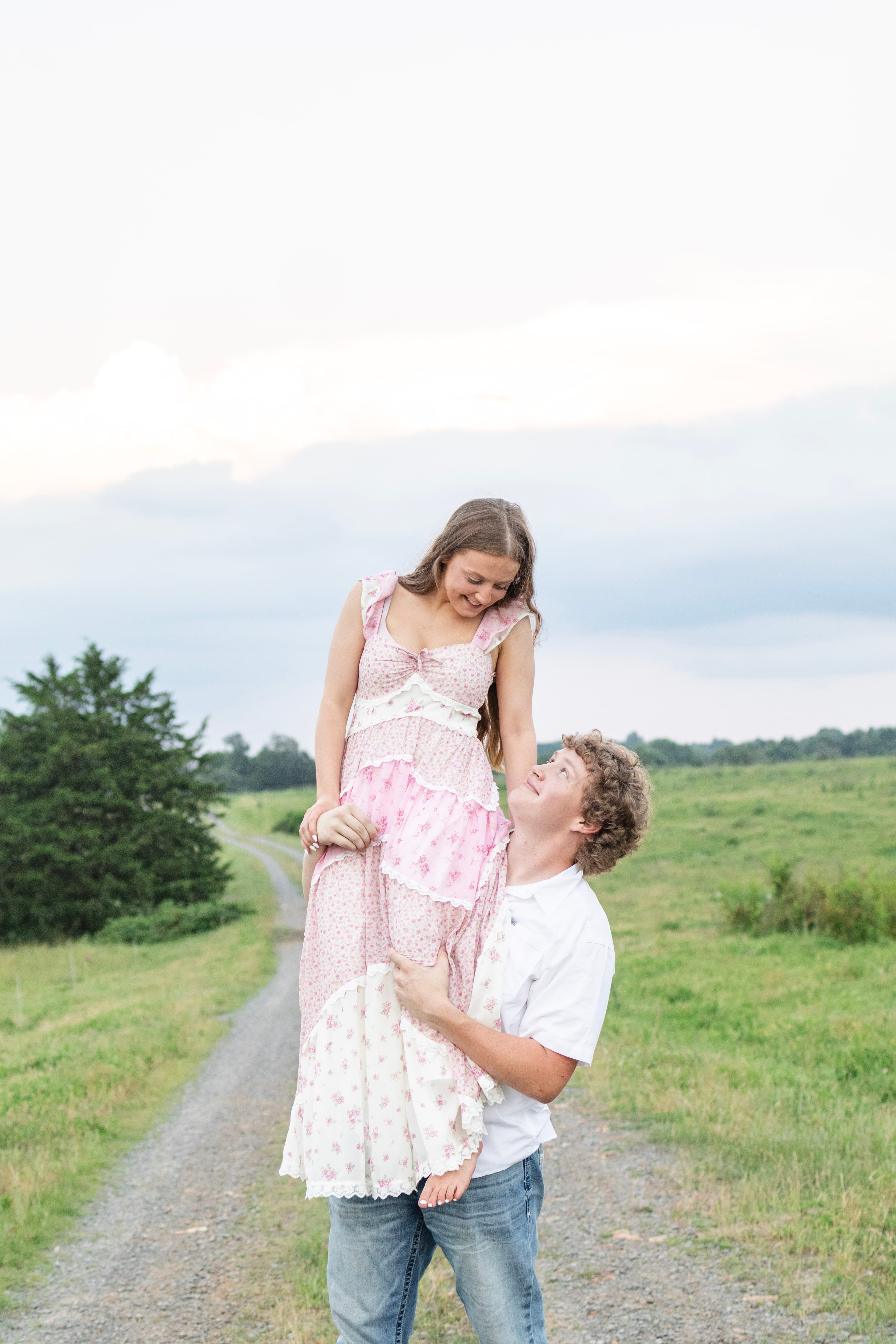 Relaxed outdoor couple portrait in Greenbrier or Conway
